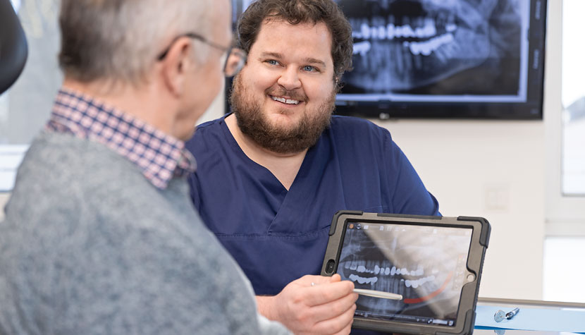 Implantologie Beratung Dr. Dr. Seyboth in Augsburg